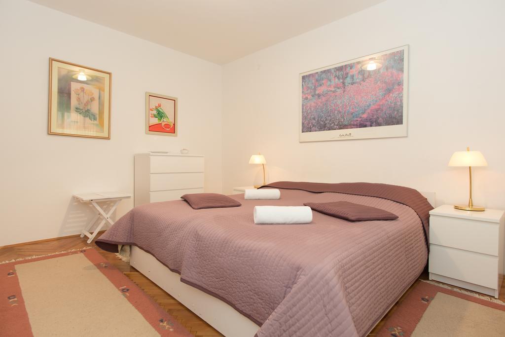 Apartment Gloria Сараево Стая снимка